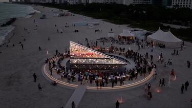 Fã de livros? Esta biblioteca-instalação em Miami vai deixá-lo espantado  