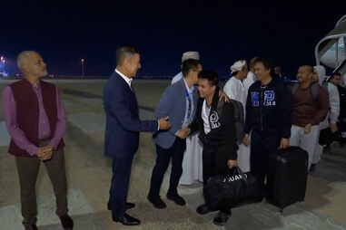 Houthis libertam 11 marinheiros capturados após ataque no Mar Vermelho 