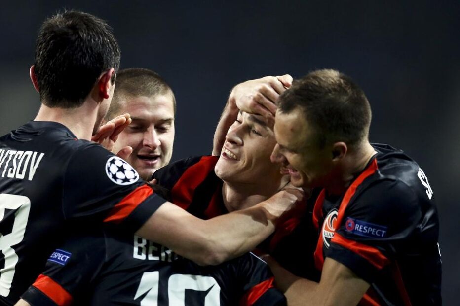 10-12-2014_21_55_28 stepanenko celebra golo.jpg