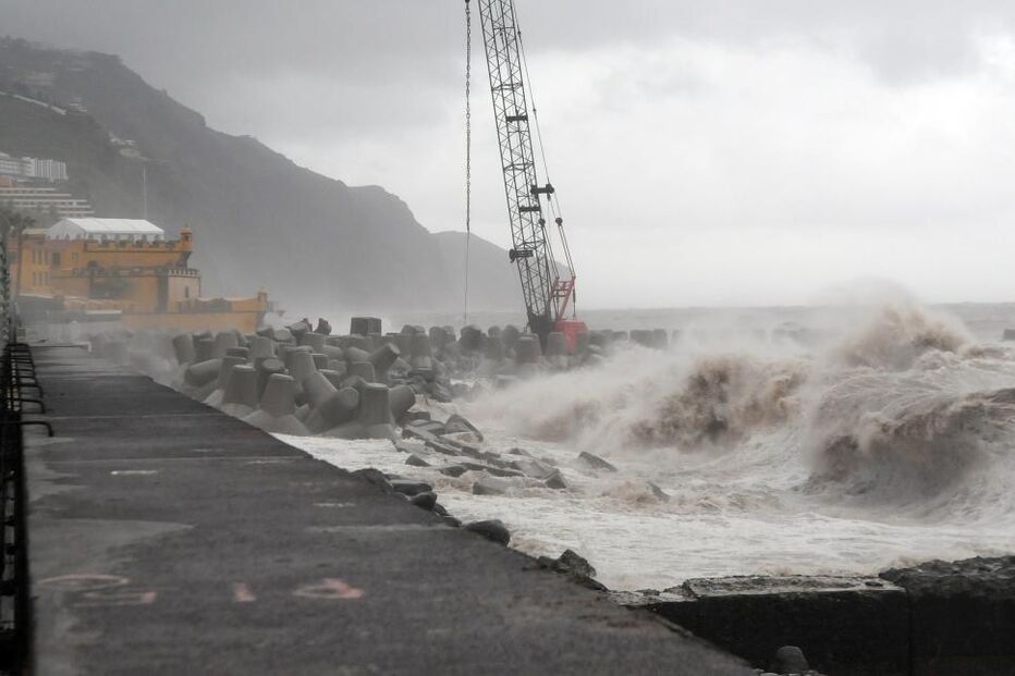 ondas, agitação marítima, madeira