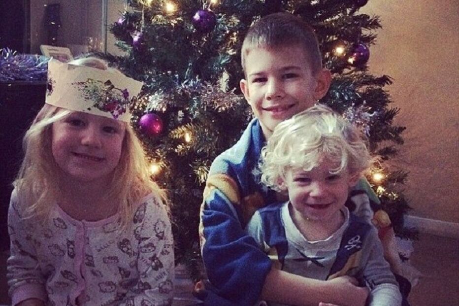 12-12-2014_12_05_43 23FA7EA700000578-2870356-image-a-30_1418319519582.jpg