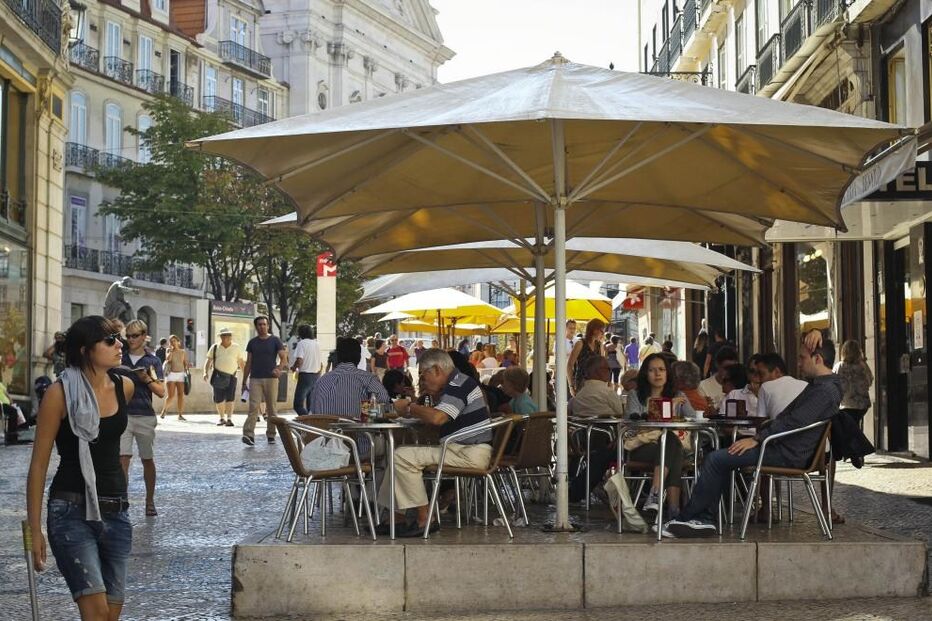 pastelaria bénard, baixa-chiado, lisboa