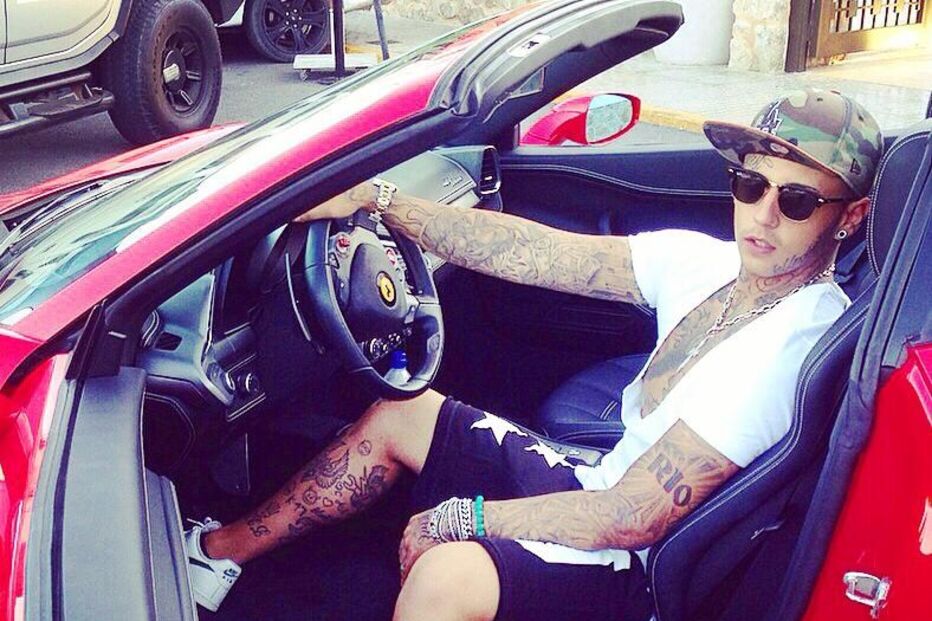 Lorenzo Carvalho, brasileiro, milionário, carro, Ferrari