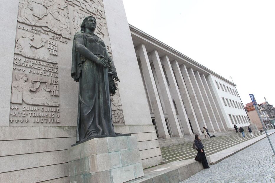 21-12-2014_23_53_05 10 n justiça condena.jpg