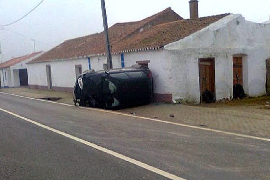 22-12-2014_00_54_41 11 automovel.jpg