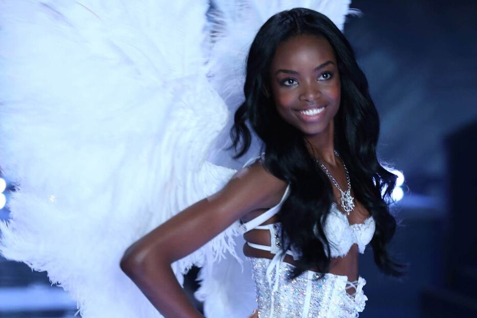 Maria Borges, Péricles, namoro