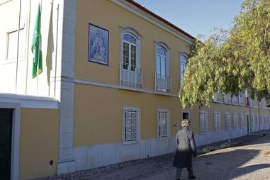 Bebé abandonado em Setúbal