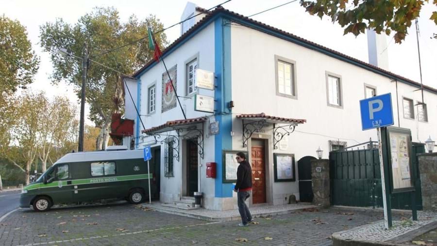 Assaltantes foram detidos por militares do posto de Colares e da brigada de investigação criminal de Sintra