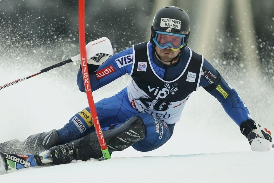 06-01-2015_21_39_05 4 - David Chodounsky of the U.S. as he clears a pole during the first slalom run of the men's Alpine Skiing World Cup in Zagreb.JPG