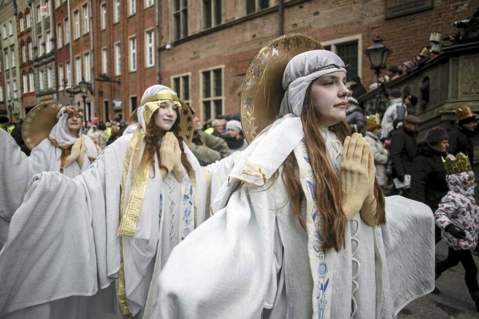 06-01-2015_21_39_15 6 - People take part in a traditional Roman Catholic Three Kings Day procession in Gdansk.JPG