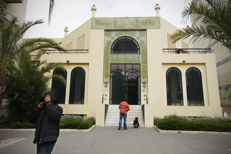 Charlie Hebdo, El Watan, França, Charlie, religião, muçulmano, imprensa, internacional