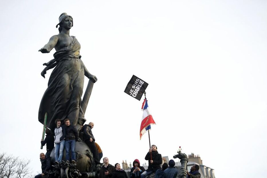 11-01-2015_18_37_34 manif estatua.JPG