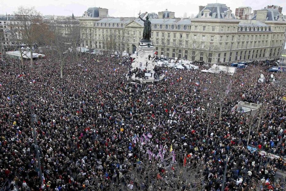 11-01-2015_18_38_04 manif praça da republica.JPG