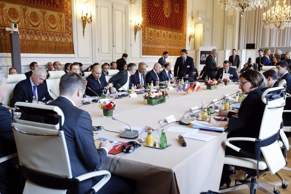 11-01-2015_18_38_30 Ministros à mesa.JPG