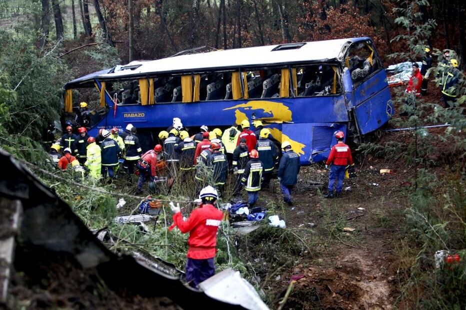 Autocarro, Sertâ, salvamento, acidente