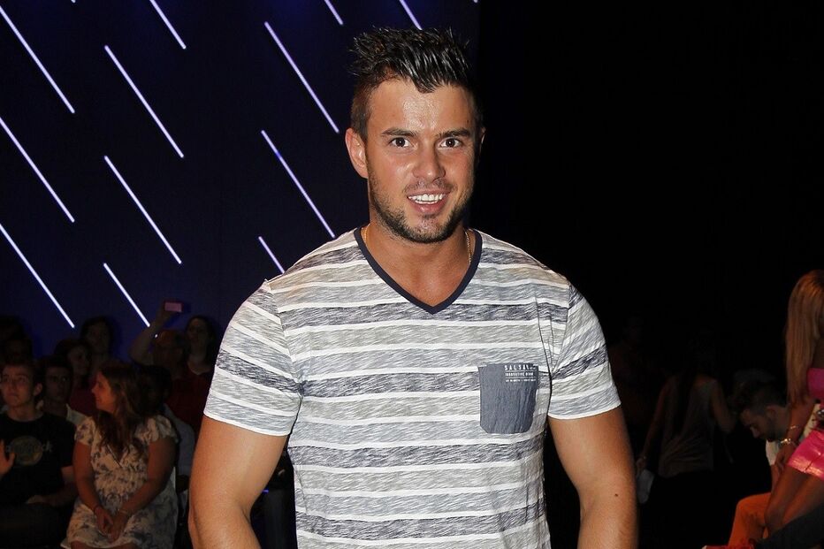 19-01-2015_23_44_36 42 marco caso.jpg