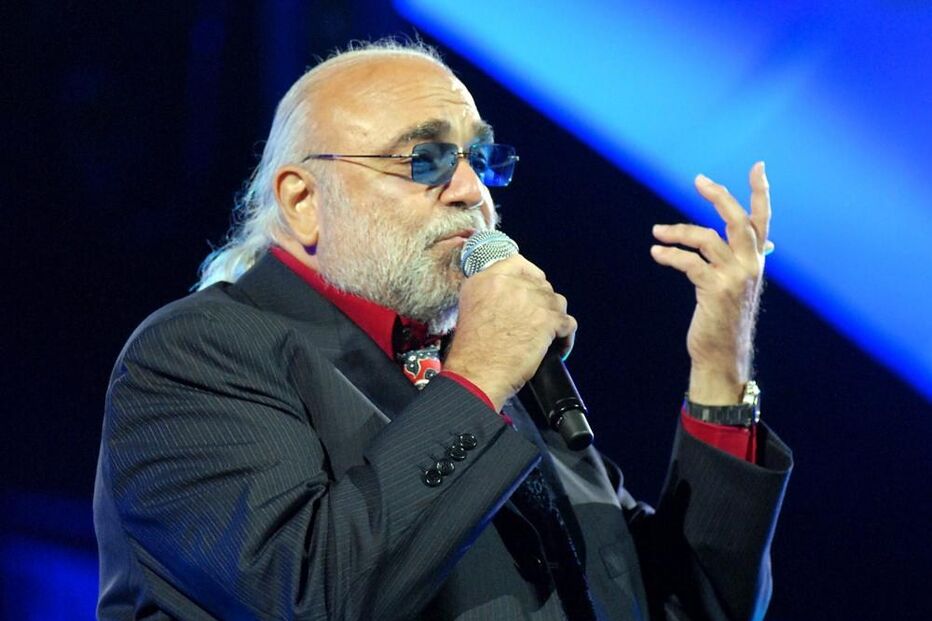 Demis Roussos, cantor, grego,