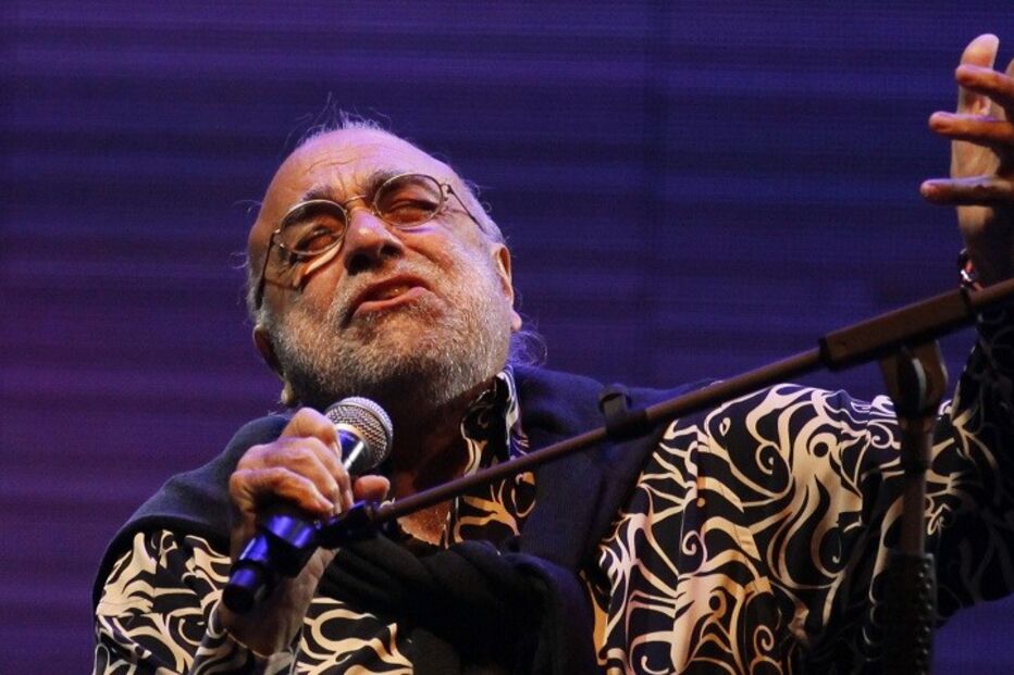 demis roussos, música, cantor grego