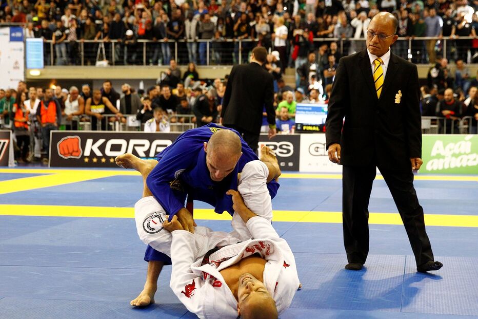 28-01-2015_16_13_28 Os atletas portugueses durante o combate final ( João Santos quimone azul , Antonio Neto quimone Branco).jpg