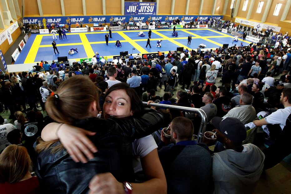 28-01-2015_16_13_35 Pavilhão Casal Vistoso esteve para ver os combates.jpg