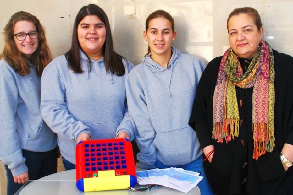 smartkid, medicamentos, alunas