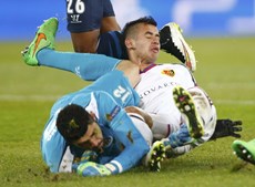 Fabiano deixou passar o golo de González. O jogador do Basileia levou uma joelhada na cabeça no momento em que fez o golo