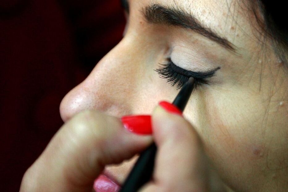 Filipa Lázaro, pose