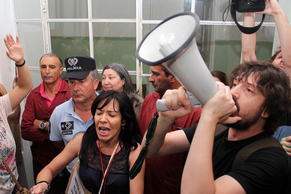 04-02-2015_01_48_10 17 diplomas.jpg