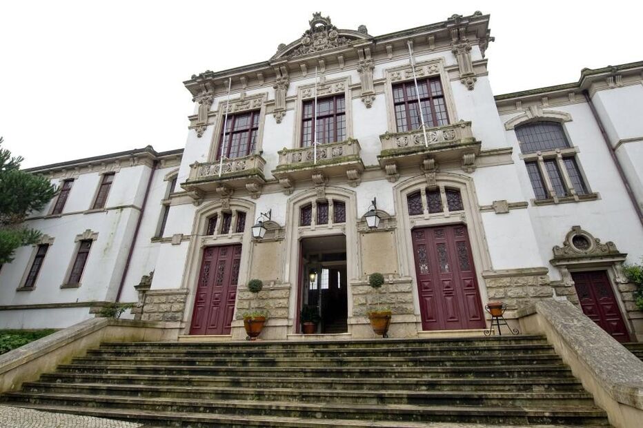 Câmara Municipal de Leiria, Fachada, Edíficio