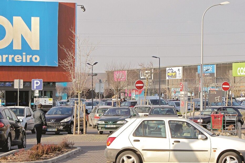 13-02-2015_02_09_04 10 gang lança terror barreiro.jpg