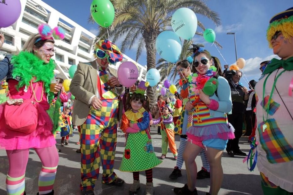 ruas, sesimbra, palhaços