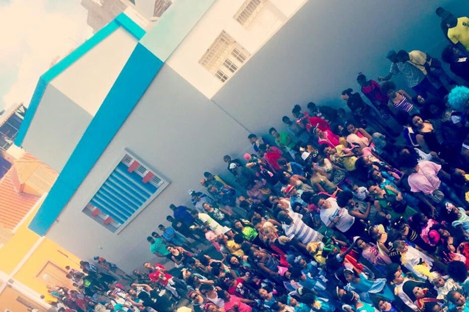 17-02-2015_11_57_48 Cortejos Na ilha De São Vicente , a Festa ainda vai a meio.jpg