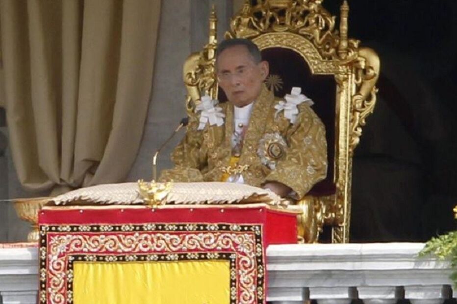 Bhumibol Adulyadej, rei, Tailândia