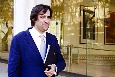 Desculpa por chamar "gatuno" 