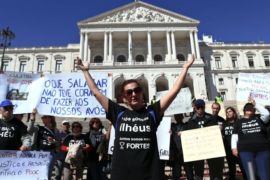 multidão, demolições