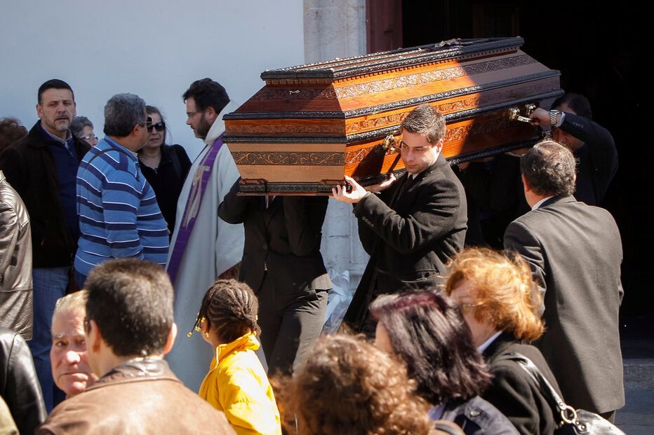 13-03-2015_13_44_14 funeral de carla.jpg