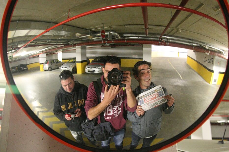 13-03-2015_16_15_35 Policias na garagem.jpg