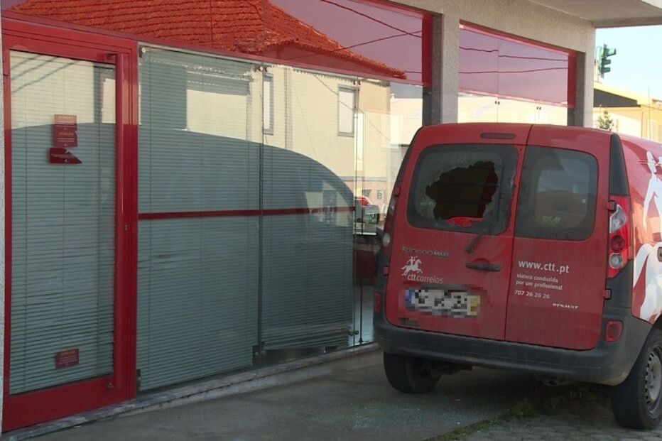 16-03-2015_23_21_21 10 norte furto.jpg