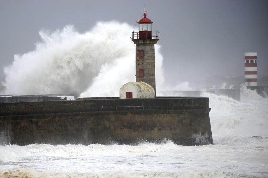 Madeira, Porto do Funchal, agitação marítima, alerta amarelo, meteorologia