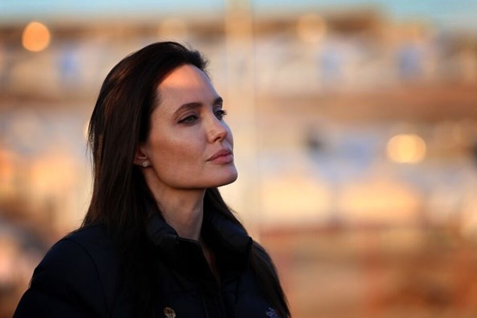 ovários, Angelina Jolie, atriz, operação, cancro, Brad Pitt