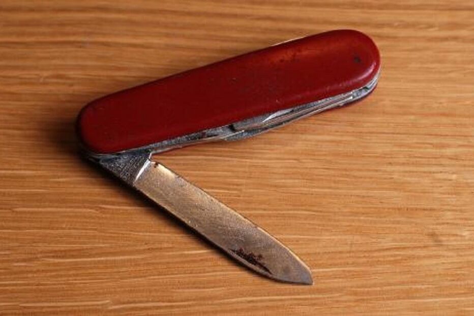 homem, patrão, esfaqueia, mulher, canivete