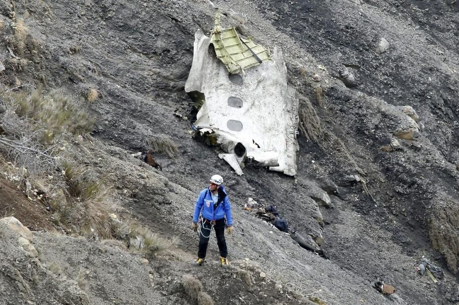 destroços, avião, Alpes franceses
