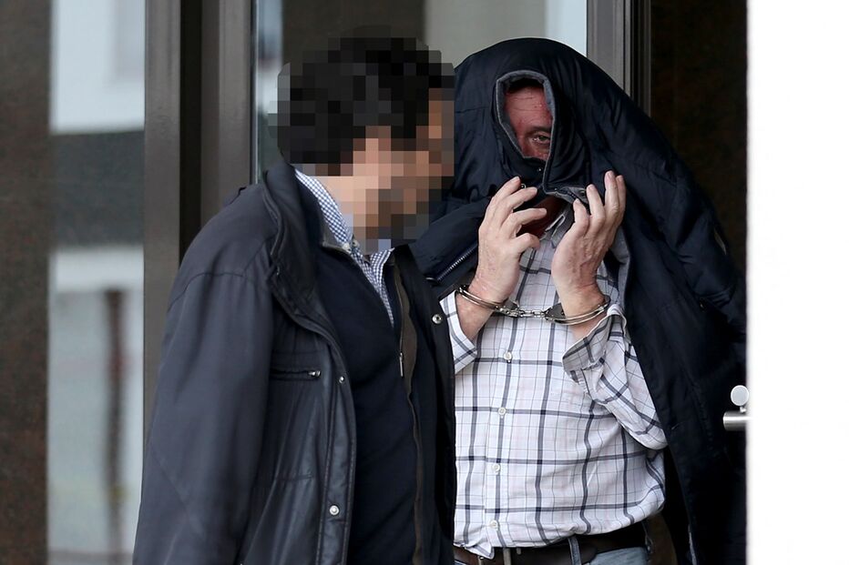 29-03-2015_00_23_30 4-5 prostitutas.jpg