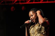 10-04-2015_19_49_32 11 - Elida Almeida.JPG