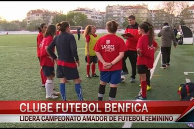 Clube Futebol Benfica lidera campeonato de futebol feminino