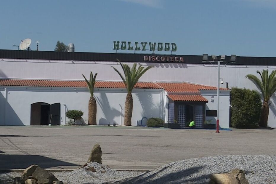 jovem, espancado, rixa, fila