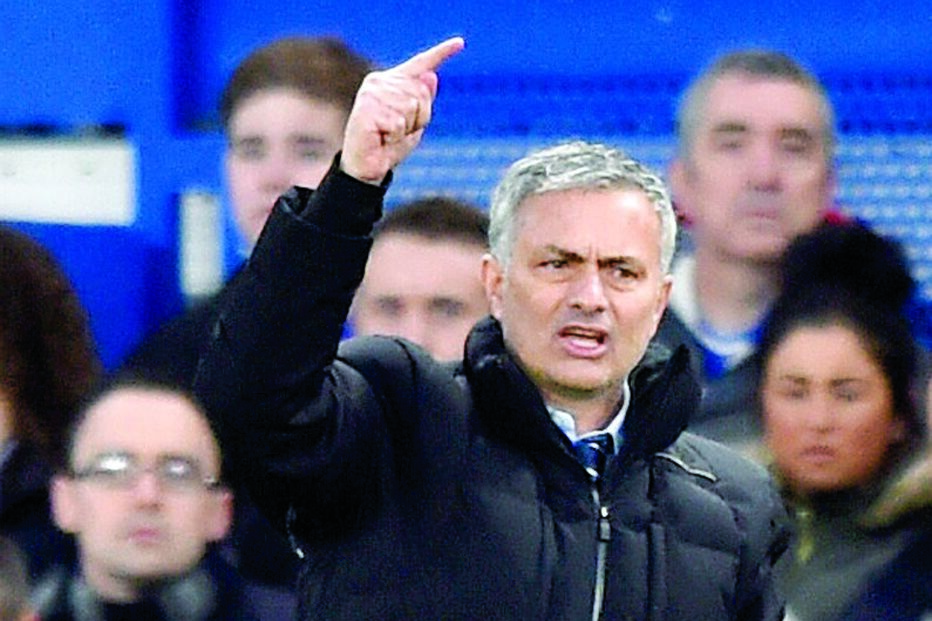 10-04-2015_02_57_05 34 mourinho.jpg