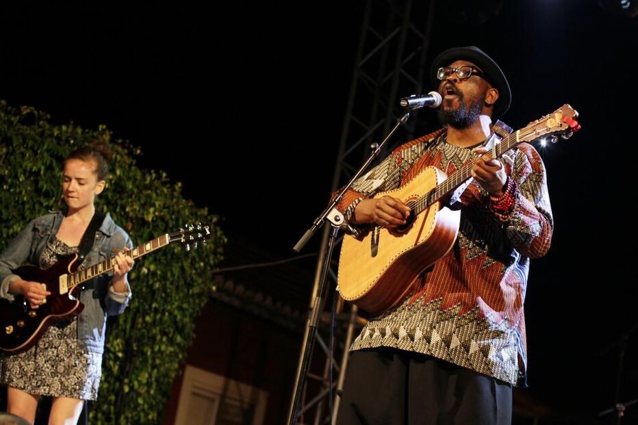 10-04-2015_19_44_13 7 - artista nigeriano kuku.JPG