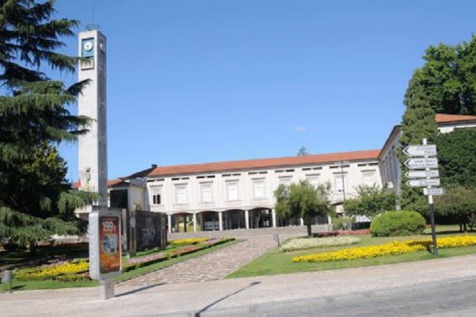 Vila Nova de Famalicão, autarquia, Câmara Municipal, edifício, fachada