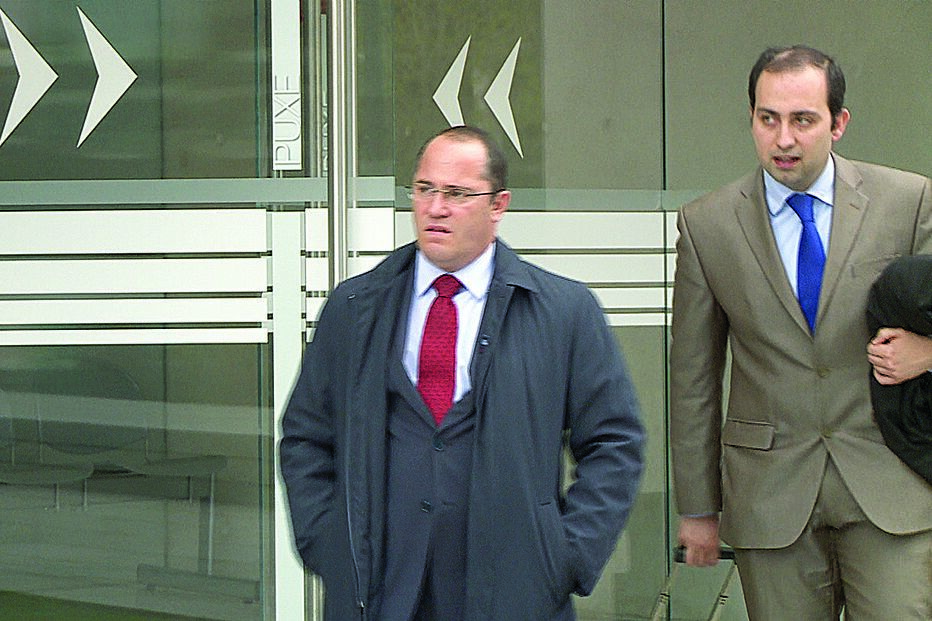 7 mil euros para viciar concurso 